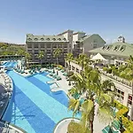 Garden Hotel Side