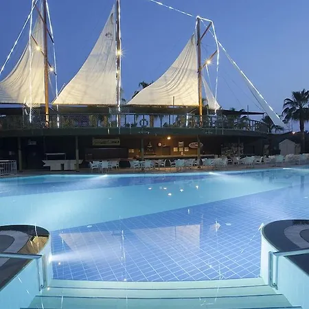 Garden Hotel Side